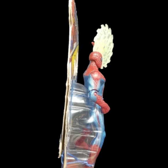 THE AMAZING SPIDER-MAN WEB BATTLERS SPINNING BLADE - Picture 4 of 6